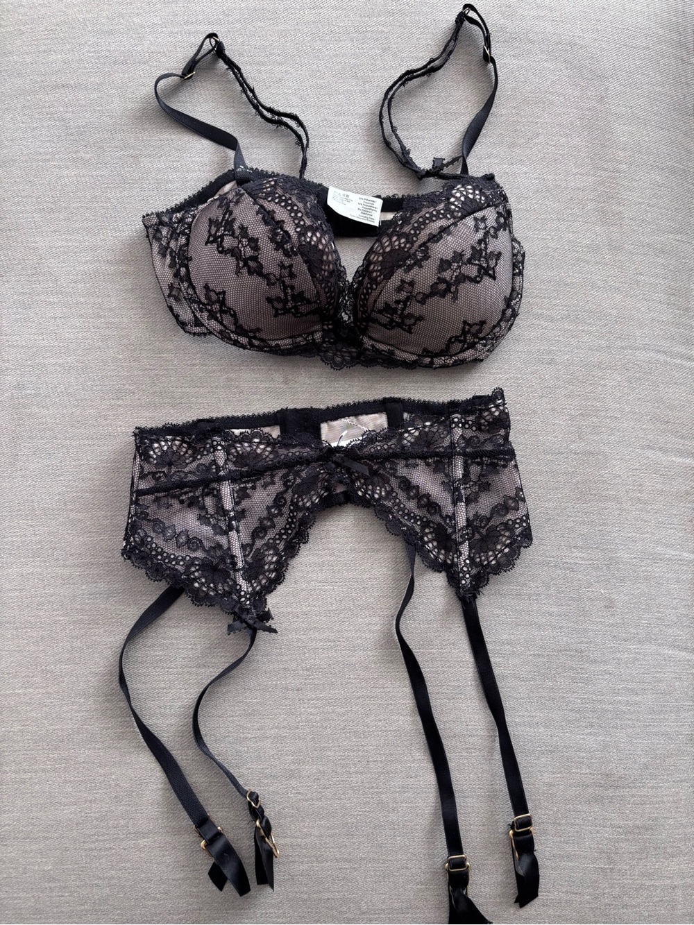 Myla Nicole Padded Plunge Bra Black/Nude Suspender Garter 34A Small